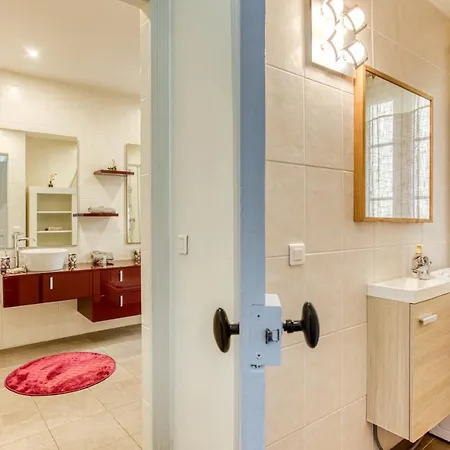 Le Jean Jaures - Refait A Neuf, Lumineux, Long Balcon, Jolie Vue, Wifi, Cœur Vieux-nice Apartment Nizza