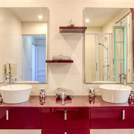 Le Jean Jaures - Refait A Neuf, Lumineux, Long Balcon, Jolie Vue, Wifi, Cœur Vieux-nice Apartment