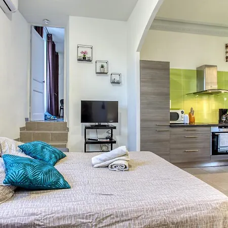 Apartment Le Jean Jaures - Refait A Neuf, Lumineux, Long Balcon, Jolie Vue, Wifi, Cœur Vieux-nice *